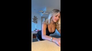 Breckie Hill Onlyfans leaks – nude boobs so lewd – hot video !!